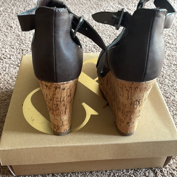 Wedges - Picture 3 of 4
